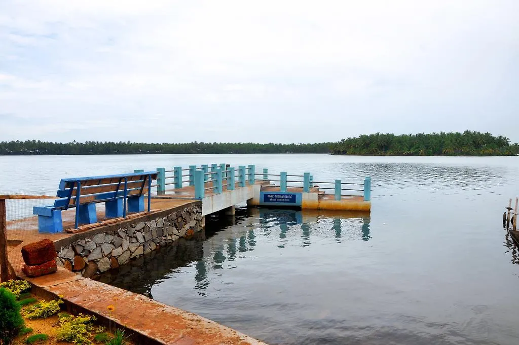 Проживание в семье Апартаменты Kavvayi Beach House Payyannur