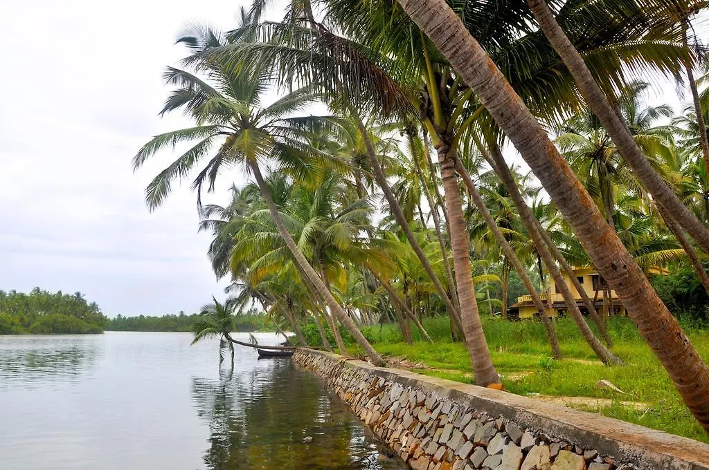 Апартаменты Kavvayi Beach House Payyannur 0*,